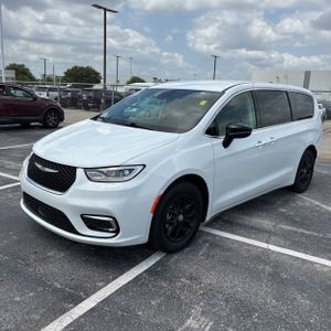 CHRYSLER PACIFICA TOURING L - 1