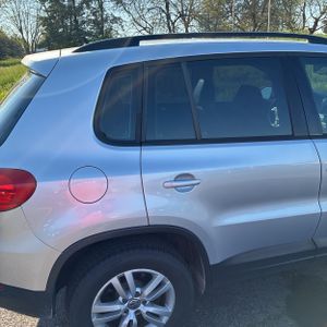 VOLKSWAGEN TIGUAN 2.0T S 4MOTION - 9