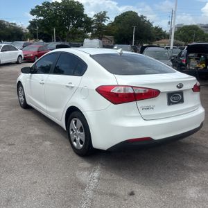 2016 KIA FORTE LX photo 5