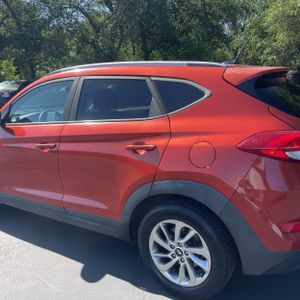 HYUNDAI TUCSON SE - 6