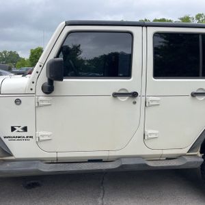 JEEP WRANGLER UNLIMITED X - 4