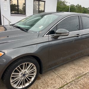 FORD FUSION SE - 2
