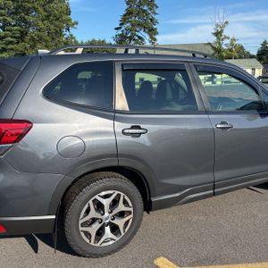 2023 Subaru FORESTER PREMIUM — фото 9