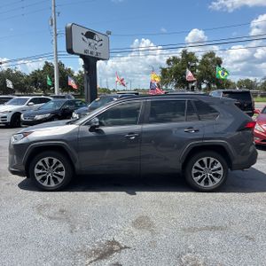 2019 Toyota RAV4 XLE PREMIUM — фото 3
