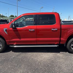 FORD F-150 XLT - 4
