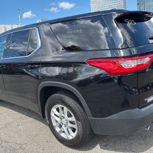 2018 Chevrolet TRAVERSE LS — фото 6