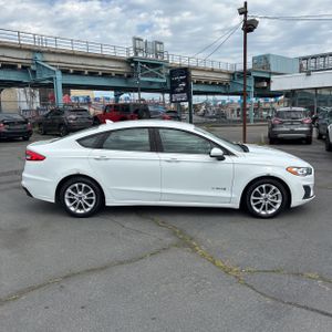 FORD FUSION HYBRID SE - 10