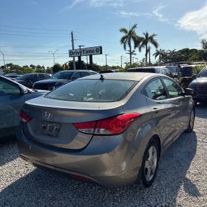 صورة 7 لـ 2013 Hyundai ELANTRA GLS