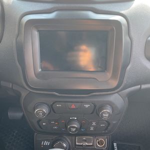 2018 JEEP RENEGADE LATITUDE — миниатюра 37