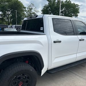 TOYOTA TUNDRA - 8