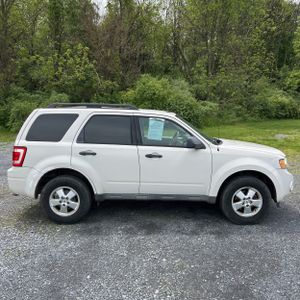 FORD ESCAPE XLT - 10