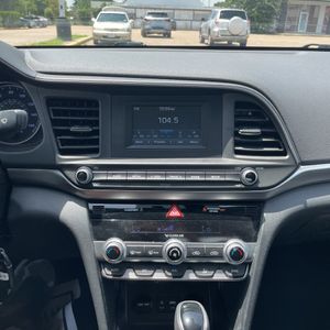 صورة مصغرة 35 لـ 2020 Hyundai ELANTRA SE