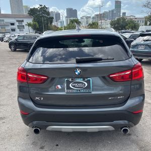 BMW X1 XDRIVE28I - 7