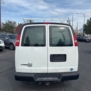 CHEVROLET EXPRESS 2500 - 7