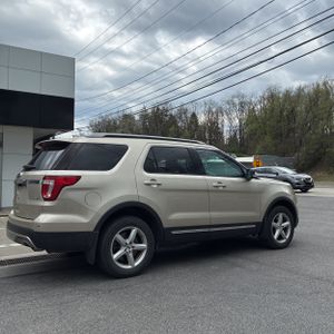 FORD EXPLORER XLT - 5