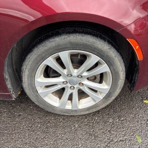 2016 Chrysler 200 LIMITED — миниатюра 20