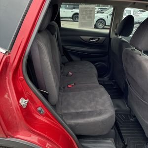 2015 Nissan ROGUE SV thumbnail 35