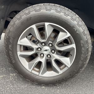 صورة 17 لـ 2021 Chevrolet SILVERADO 1500 RST