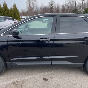FORD EDGE SEL - 4