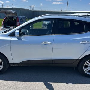 HYUNDAI TUCSON GLS - 4