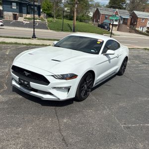 FORD MUSTANG ECOBOOST - 1
