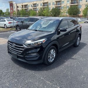 HYUNDAI TUCSON SE - 1