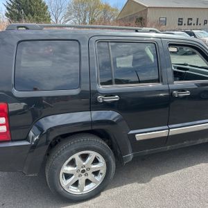 JEEP LIBERTY - 9