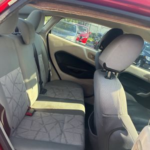 صورة مصغرة 35 لـ 2011 FORD FIESTA SE