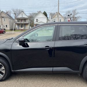 NISSAN ROGUE SV - 4