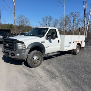 FORD F-550 CHASSIS XL - 1