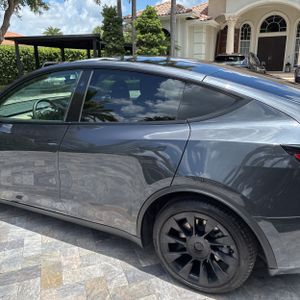TESLA MODEL Y LONG RANGE - 6