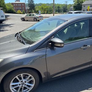 FORD FOCUS SE - 2