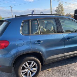 VOLKSWAGEN TIGUAN 2.0T S 4MOTION - 9