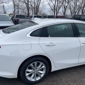 CHEVROLET MALIBU 1LT - 9