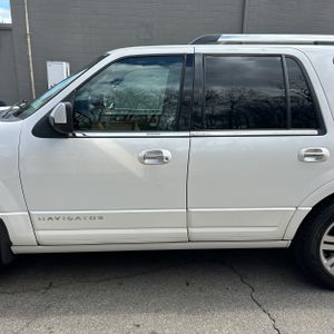 LINCOLN NAVIGATOR BASE - 4