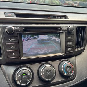 2018 Toyota RAV4 LE — фото 38