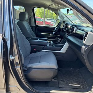 صورة مصغرة 32 لـ 2023 Toyota TUNDRA SR5