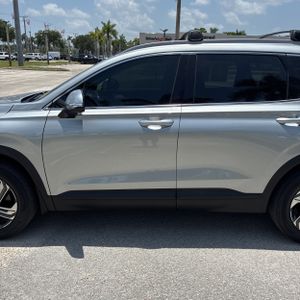 صورة 4 لـ 2023 Hyundai SANTA FE SEL