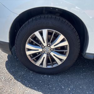 صورة 17 لـ 2017 Nissan PATHFINDER SV