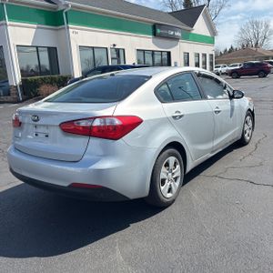 KIA FORTE LX - 8