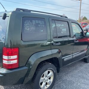 JEEP LIBERTY SPORT - 9
