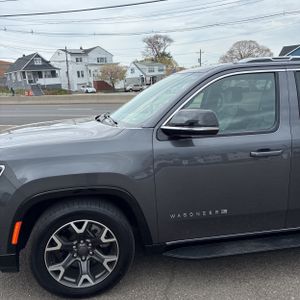JEEP WAGONEER L SERIES III - 2