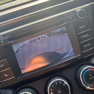 صورة 38 لـ 2018 Toyota RAV4 LE