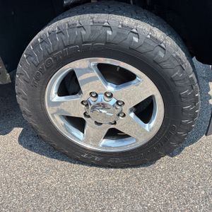 2015 Chevrolet SILVERADO 2500HD LT — миниатюра 18