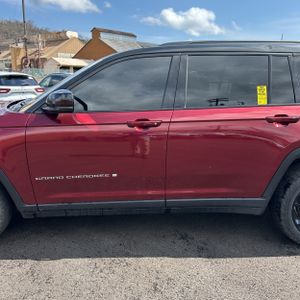 JEEP GRAND CHEROKEE L - 4