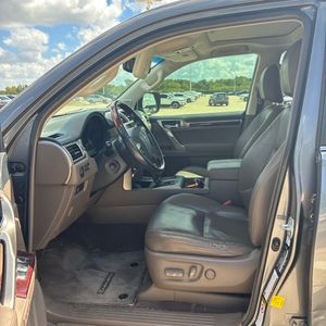 صورة 31 لـ 2016 Lexus GX 460 BASE