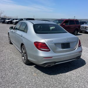 MERCEDES-BENZ E-CLASS - 5