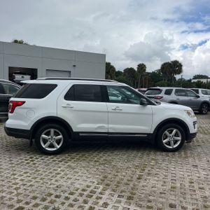 FORD EXPLORER XLT - 10