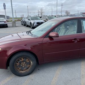 HYUNDAI SONATA GLS - 2