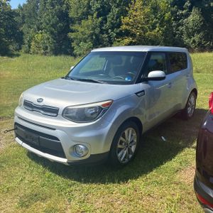 2018 KIA SOUL + 照片 1